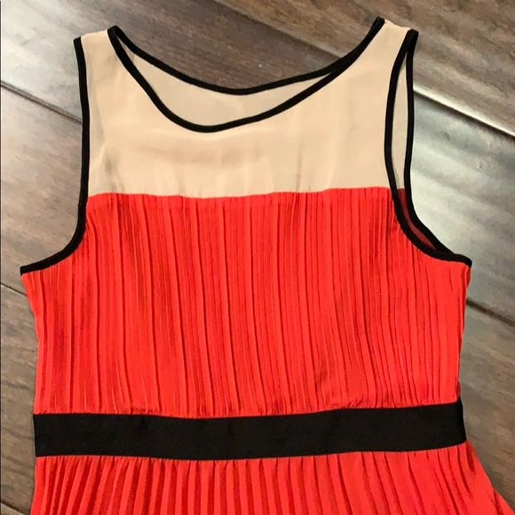 ABS Allen Schwartz Size 12 Pleated Dress Red Black - Picture 2 of 4